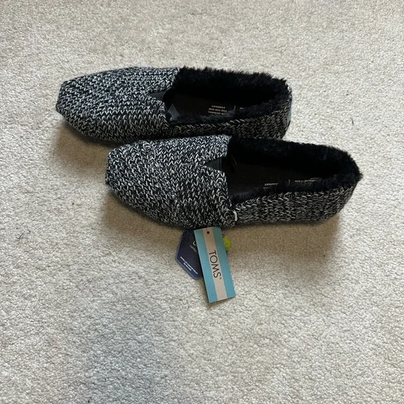 NWT TOMS ALPARGATA black multi cozy sweater knit flats - Picture 3 of 5